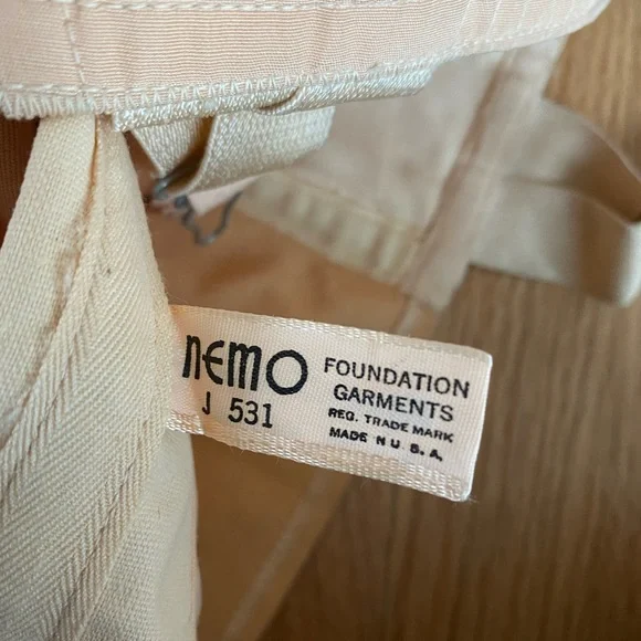 Nemo 1940s 1950s vintage peach pink girdle size 29